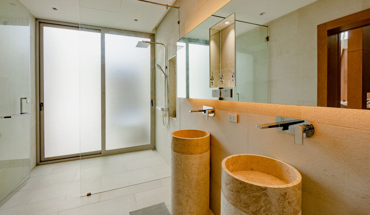 Bathroom1-2