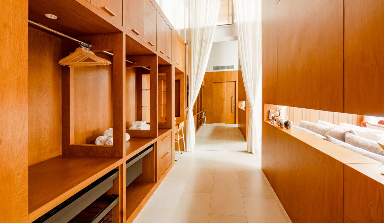 Bedroom1-8